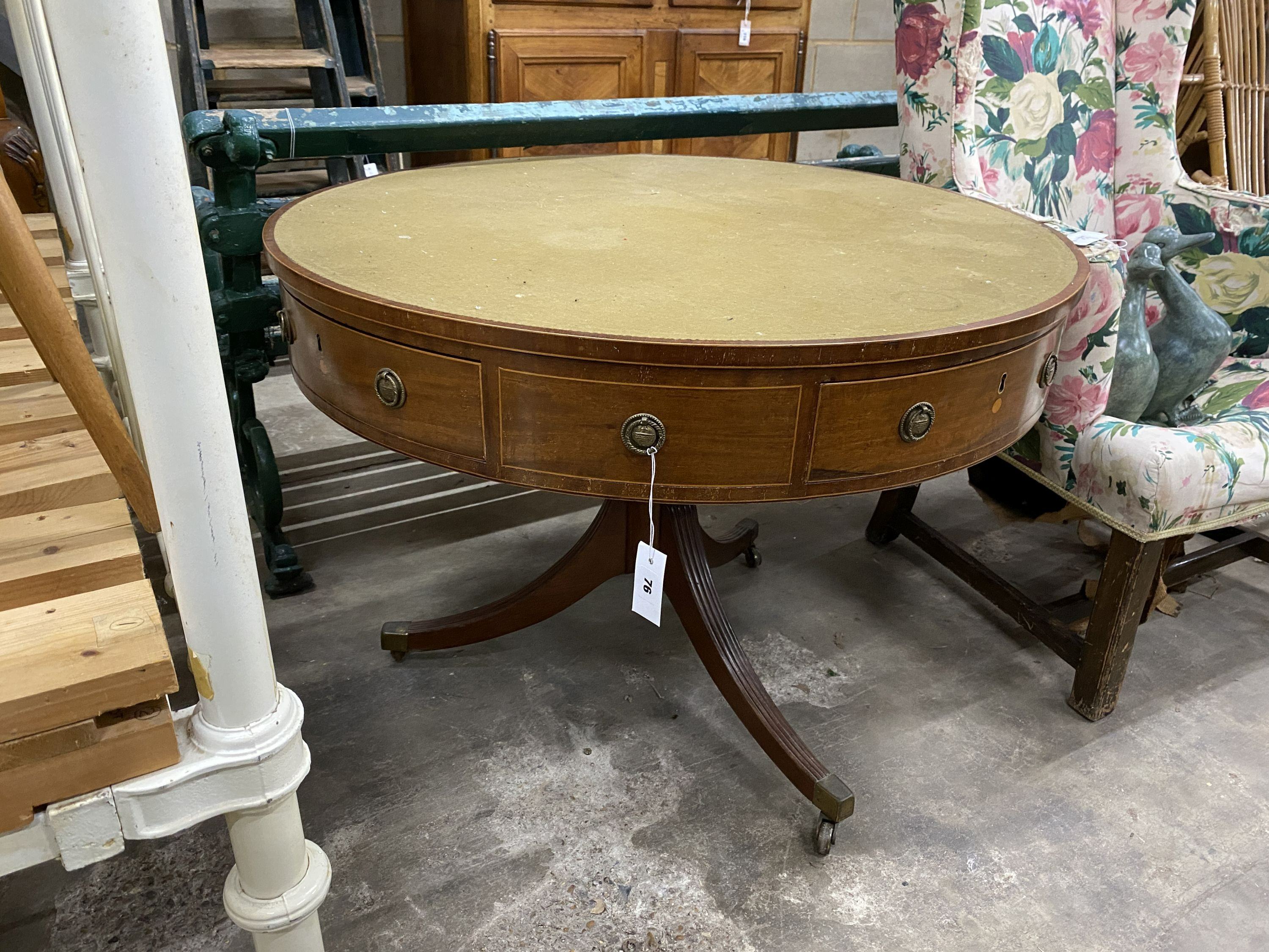 A George IV mahogany drum table, diameter 91cm, height 67cm